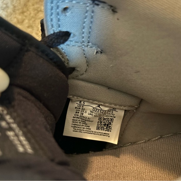 Air Jordan 1 Retro High OG - Picture 5 of 5